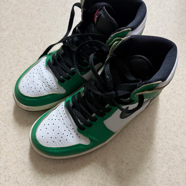나이키 조던 1 레트로 하이 OG 럭키 그린 (240)