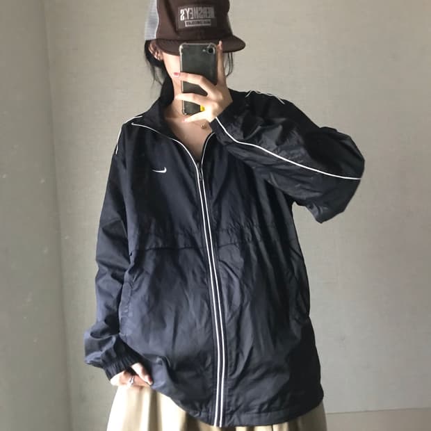 나이키 블랙 오버핏 바람막이