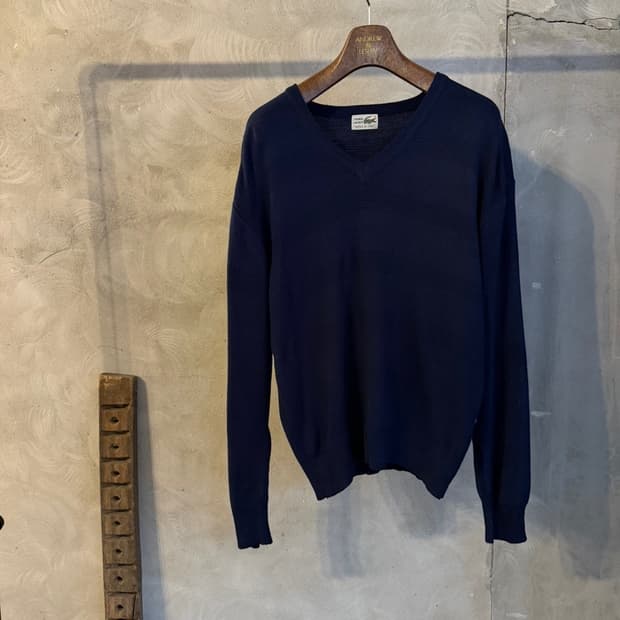 라코스테 브이넥 니트 100