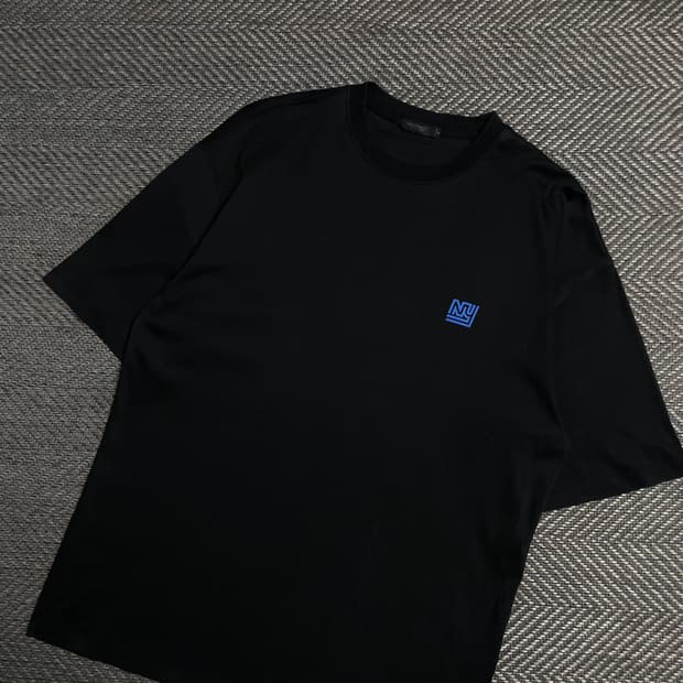 질 스튜어트 NY로고 반팔 티셔츠 블랙 o 5123