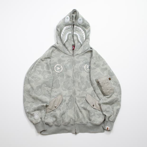 베이프 x 알파인더스트리 샤크 풀 집업 후디