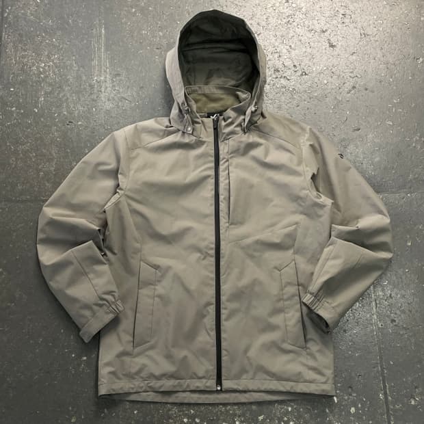 100 밀레 바람막이 