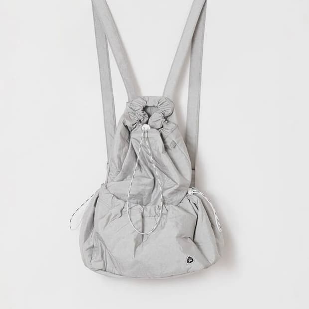 DRAWSTRING LOGO BACKPACK SILVER