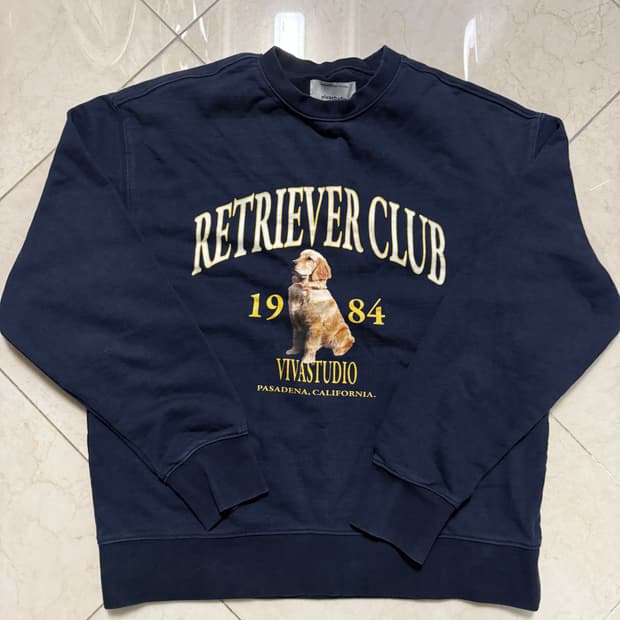 비바스튜디오 리트리버 클럽 네이비 맨투맨