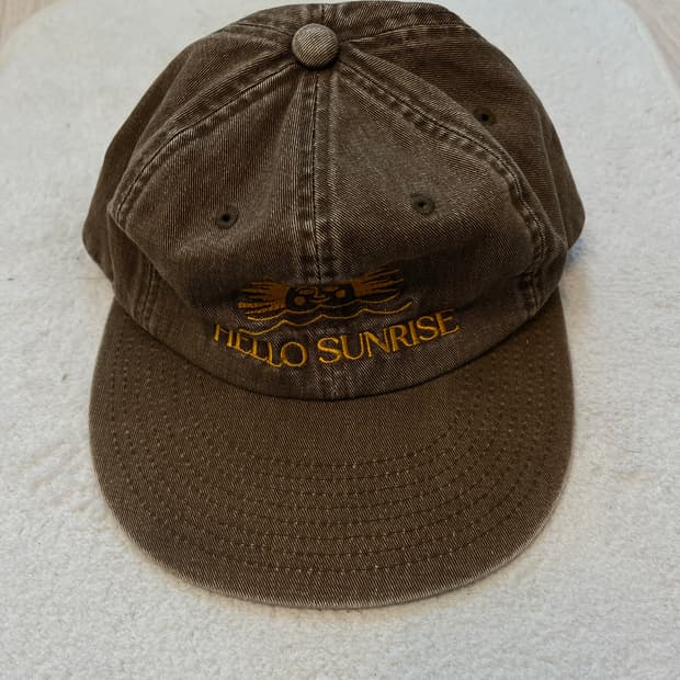 헬로우썬라이즈 볼캡