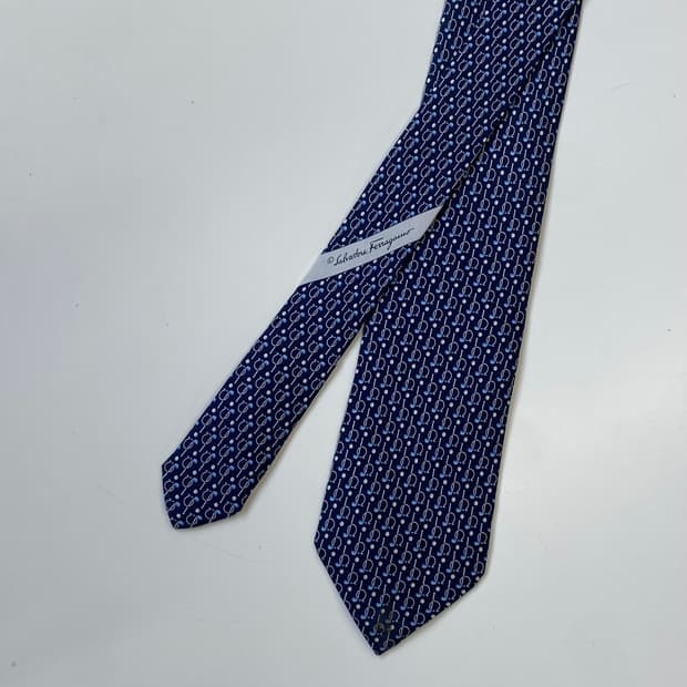 신형 페레가모(Ferragamo)  모노그램 명품 정품 넥타이