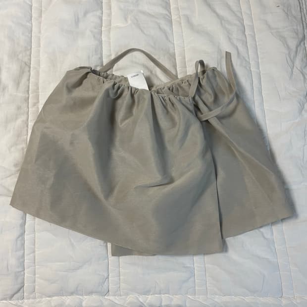 아모멘토 셔링 오간자 스커트 / 판매가 149,000