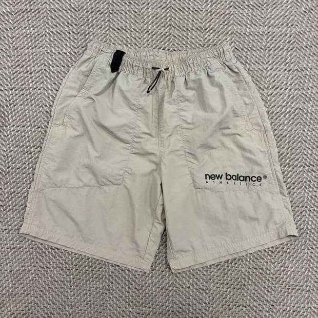 뉴발란스 밴딩 쇼츠 v3197