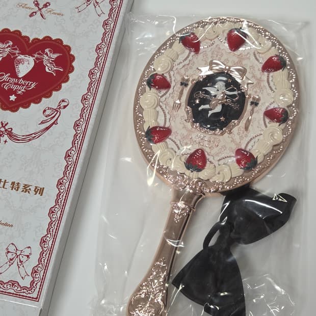 새상품) 플라워노즈 스트로베리 큐피드 거울 손거울 레드블랙