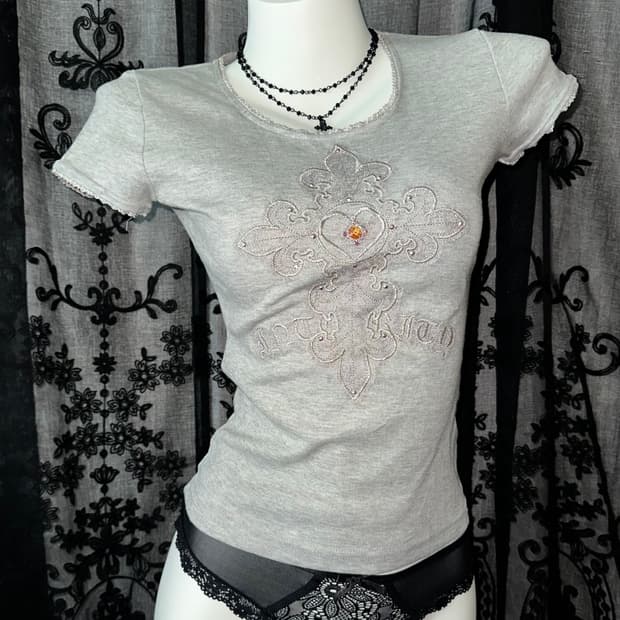 Gray cross cubic short-sleeved