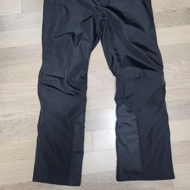 몽클레어 남성블랙보드팬츠