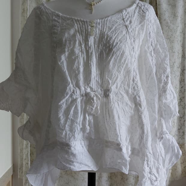 [빈티지] 유럽빈티지st 화이트 펀칭 레이스 블라우스