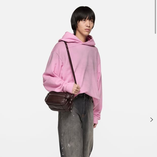 아크네스튜디오 후드티