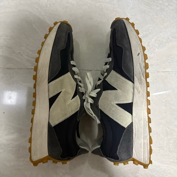 뉴발란스 327 운동화