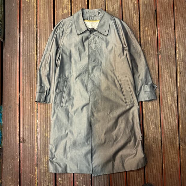 버버리 차콜 트렌치코트