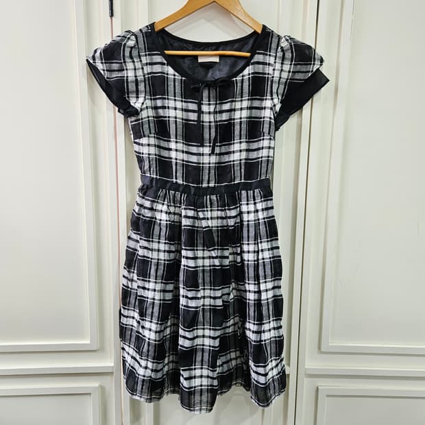블랙 화이트 체크무늬 반팔 원피스