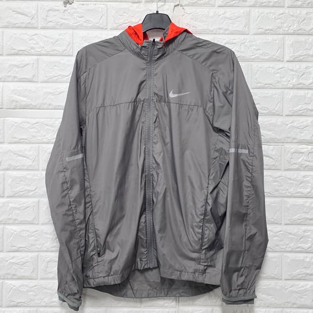 택포_ 나이키 메탈 스우시 바람막이 L 회색