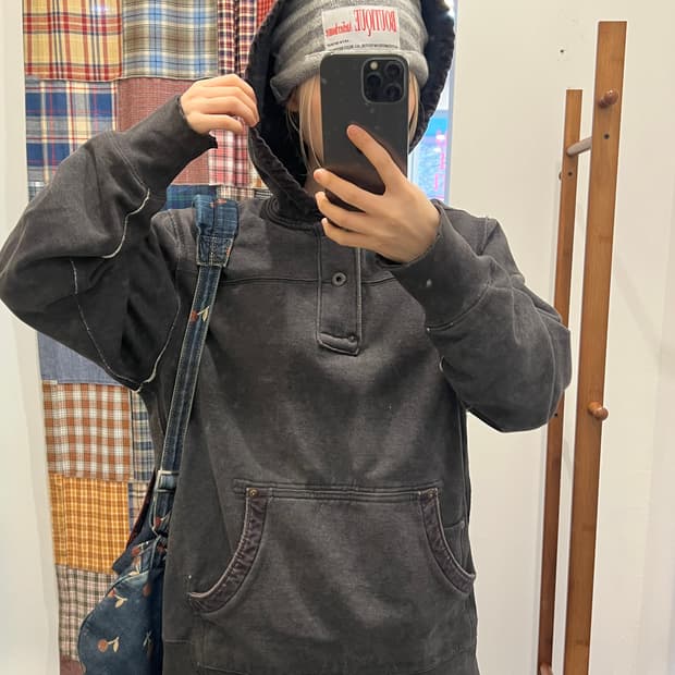 폴로 차콜 기모 후드티