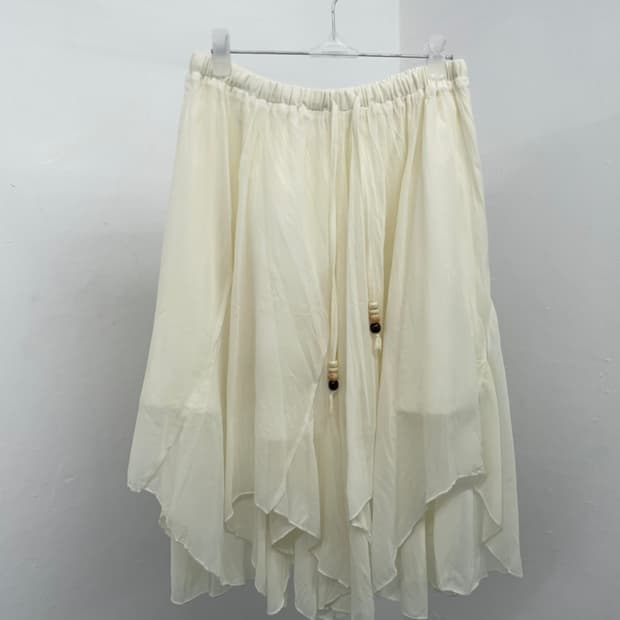 아이보리 시어 언발 스커트
