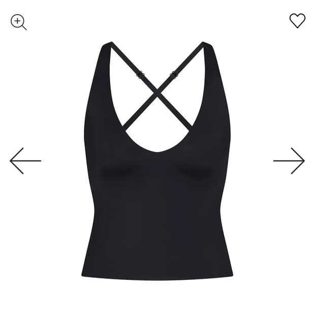 SKIMS 나이키 레이서백 탱크탑