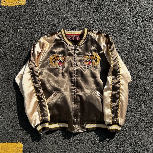 드래곤플라이 리버시블 수베니어 자켓 