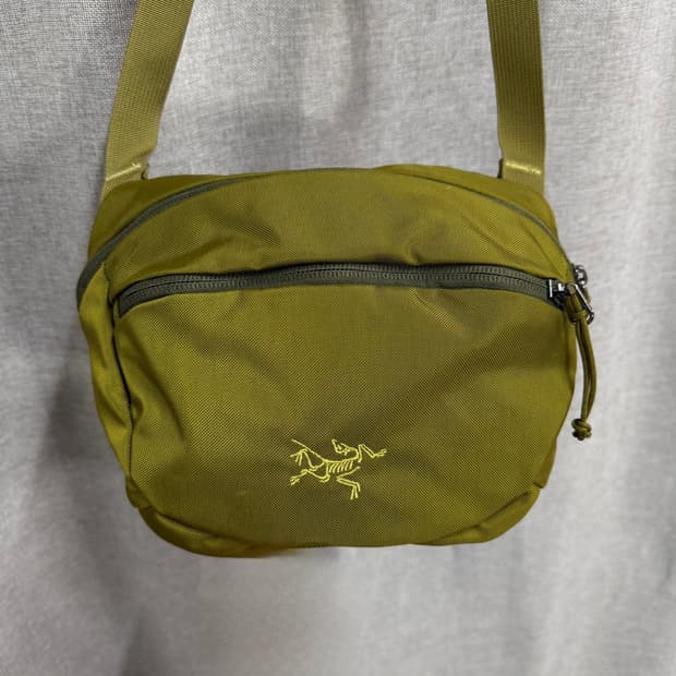 아크테릭스 맨티스 2 웨이스트백 크로스백 등산