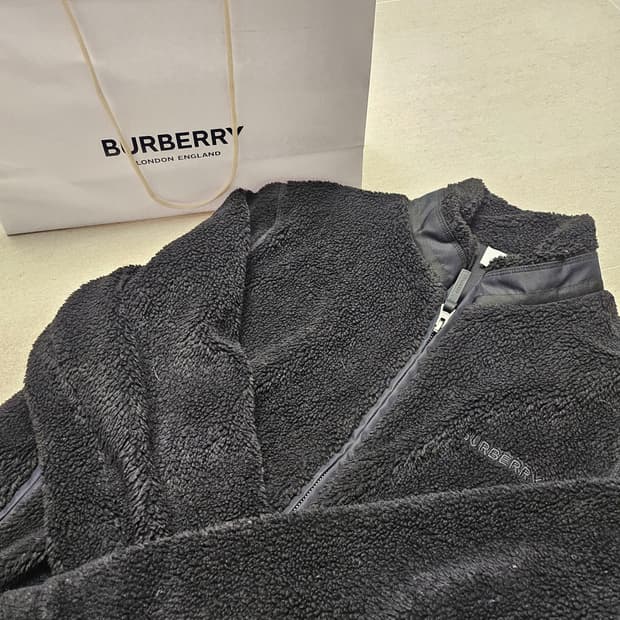 버버리 블랙 후리스 L 사이즈