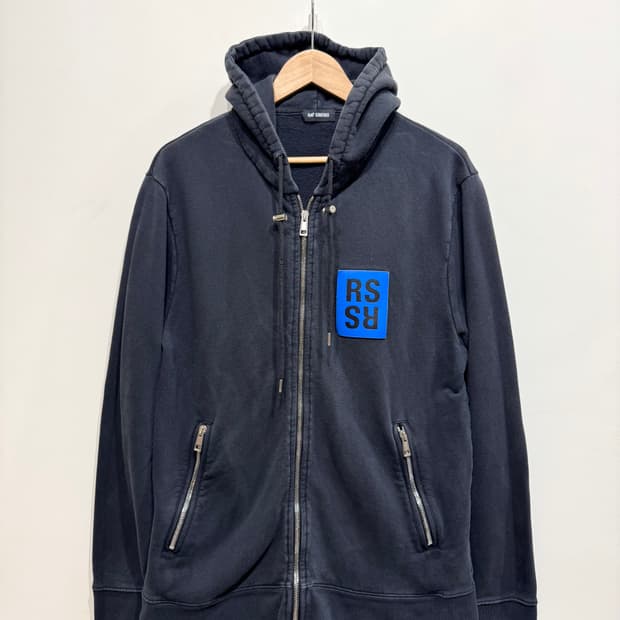 15FW 라프시몬스 로고 패치 후드집업