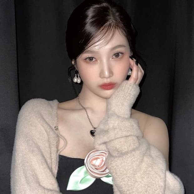 페인오어플레져 Petal Bolero 블랙 색상