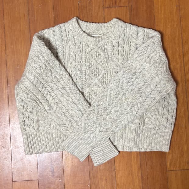 이자벨마랑 꽈베기 니트 스웨터