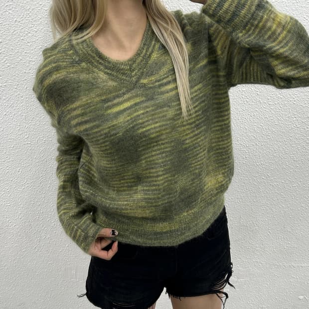 더 오픈프로덕트 멀티패턴 모헤어 니트 ( 한소희 착용 )