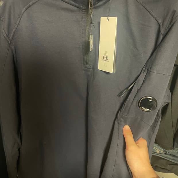 Cp 컴퍼니 하프집업 새상품