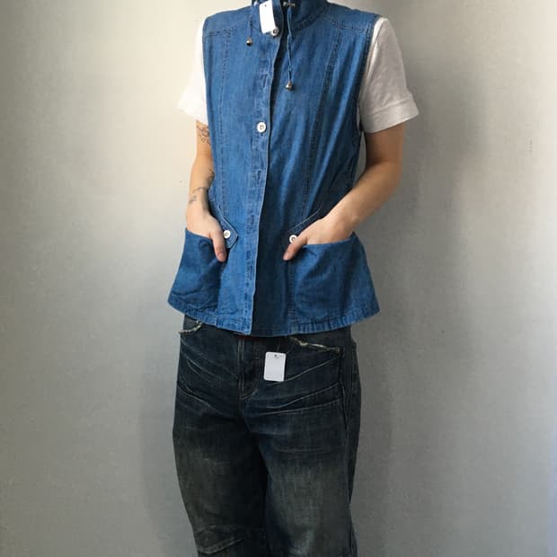 High neck vest