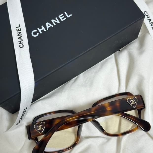 [구해요] 샤넬 하트 안경 톨토이즈 하바나 54