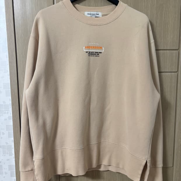 앤더슨벨 맨투맨 티셔츠 베이지