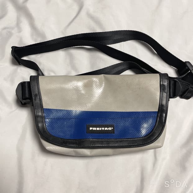 프라이탁 제이미 흰파