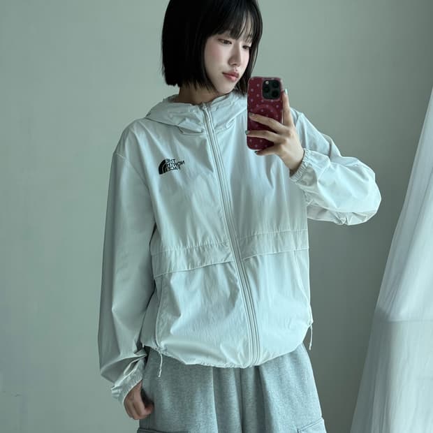 노스페이스 그레이 바람막이