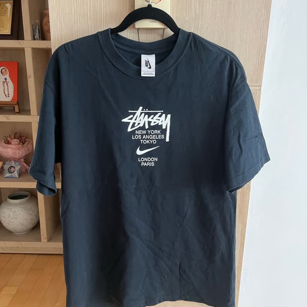 스투시 x 나이키 반팔티