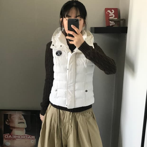 아베크롬비 패치 로고 화이트 후드 패딩 조끼 