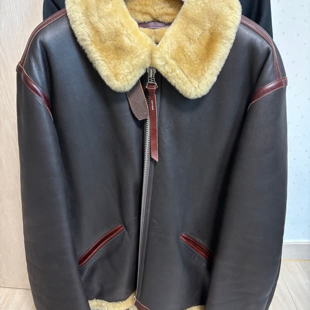 디아프바인 B-6 무스탕 팝니다