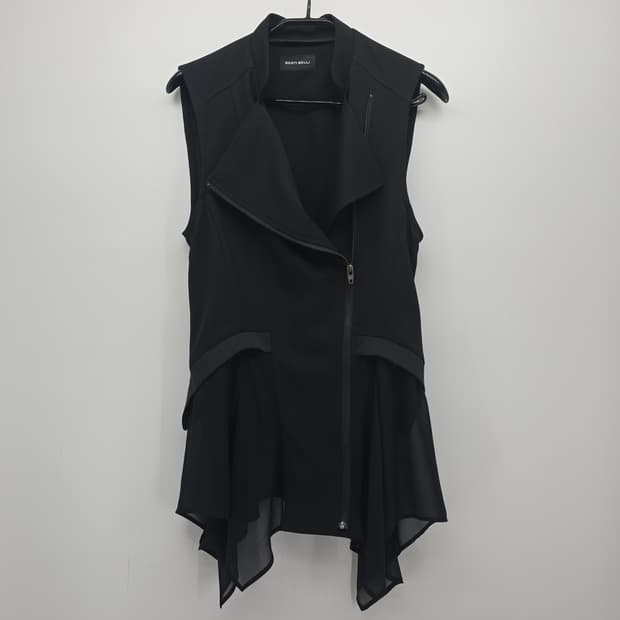 VINTAGE Sleeveless zip-up jacket