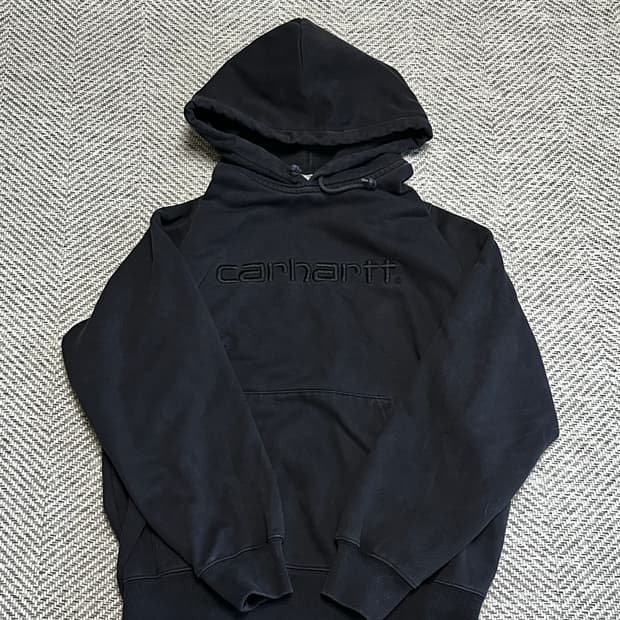 칼하트 wip 자수 후드티 블랙