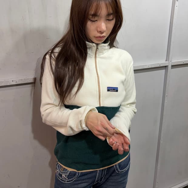 PATAGONIA white fleece half zip-up