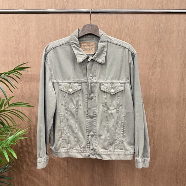 리바이스 코튼 트러커 자켓 투 포켓 디테일 레귤러핏 라이트 카키