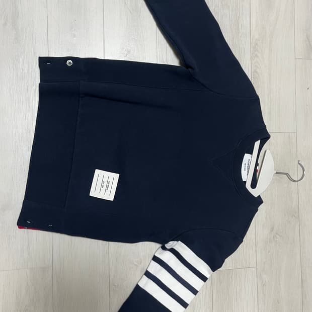 24fw 정품 톰브라운 맨투맨 1회착용+명품클리닝