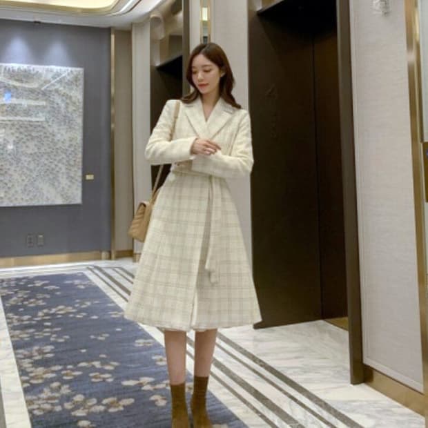 로즐리(rosely) 세이렌 트위드 플레어코트 55