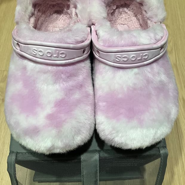 크록스 클래식 퍼 슈어 클로그 발레리나 핑크 화이트 240