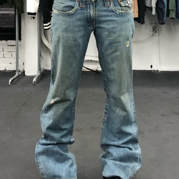 트루릴리전 부츠컷 데님팬츠