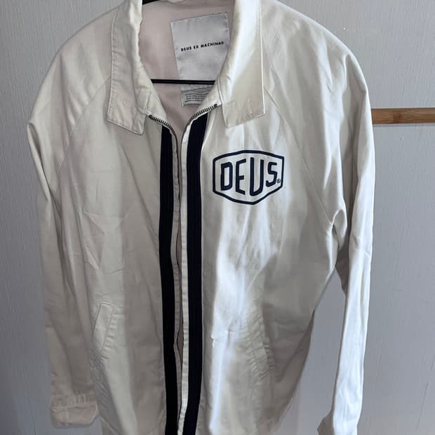 데우스 자켓