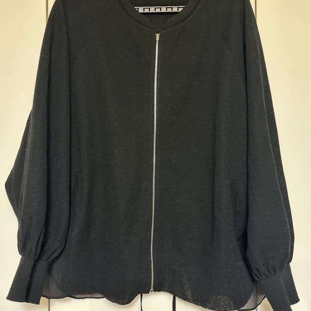 한섬시스템블랙 시스루 밑단 집업 니트 마가디건 